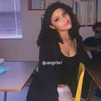 camgirlari (@curlyheadari) Official Clapper | Watch camgirlari's Newest