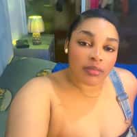 Christie♉️#capoise (@Christiecapoise) Official Clapper | Watch Christie