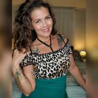 Wrenn Divine (@WrennDivine) Official Clapper Watch Wrenn Divine's