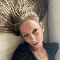 April (@AprilBrewer) Official Clapper | Watch April's Newest Clapper Videos