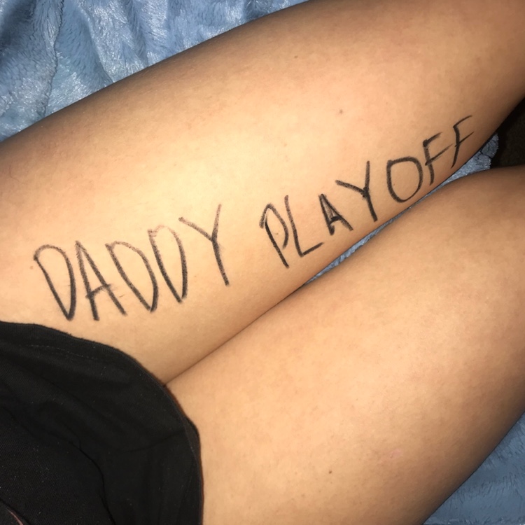 Clapper profile picture for @Playoff